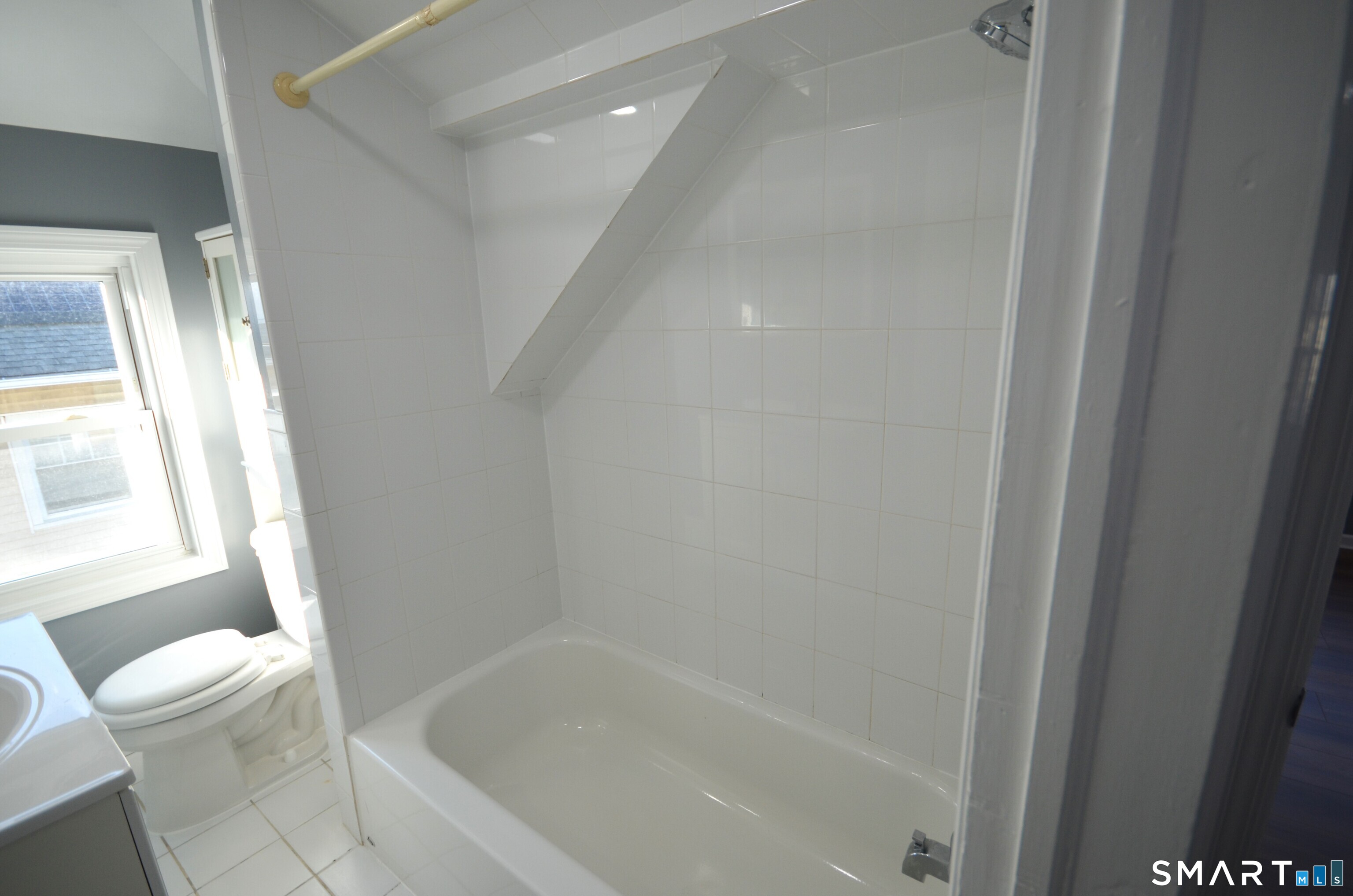 70 Westfield Avenue Bridgeport, CT 06606 - Photo 12 of 19