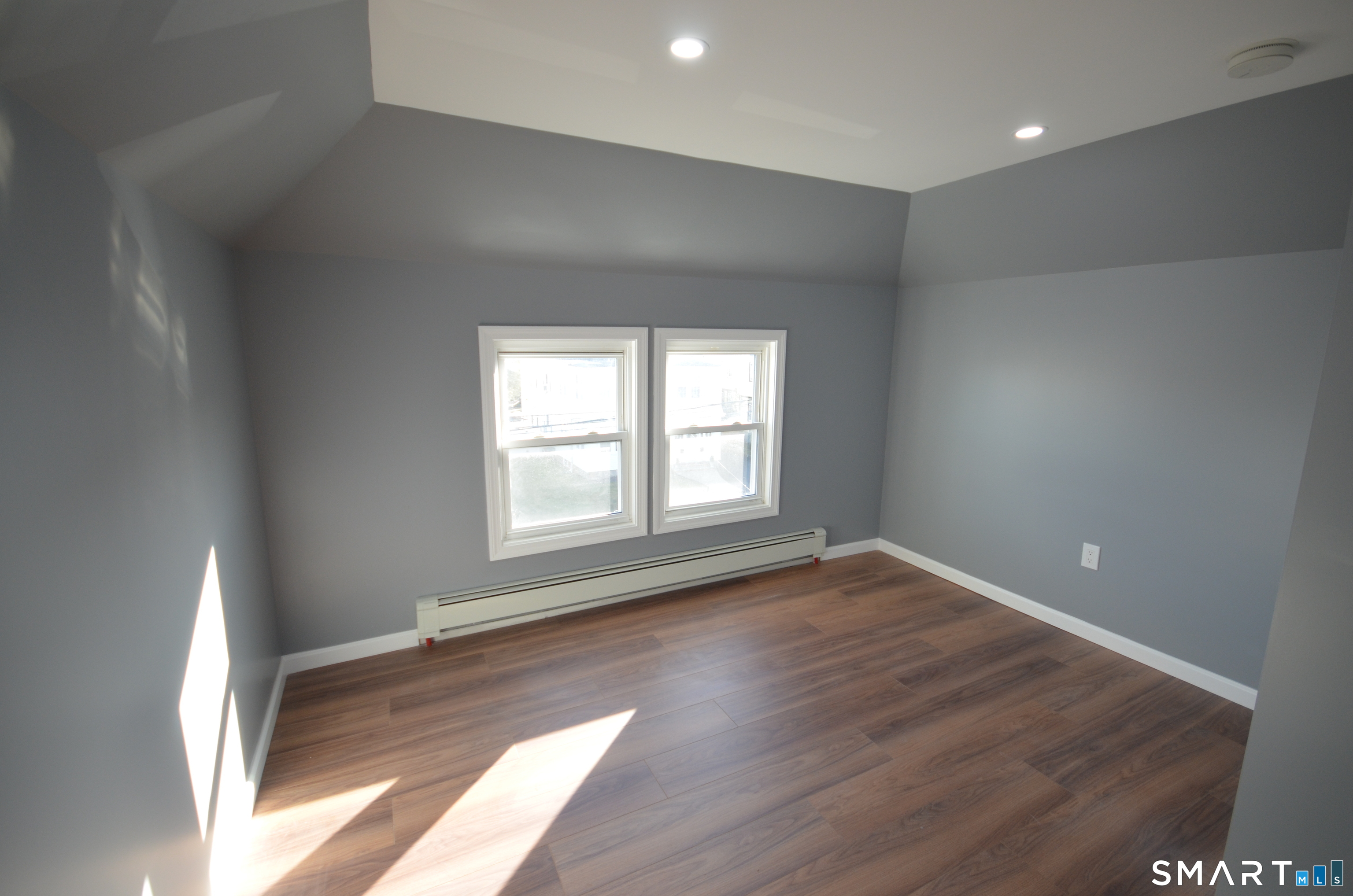 70 Westfield Avenue Bridgeport, CT 06606 - Photo 17 of 19