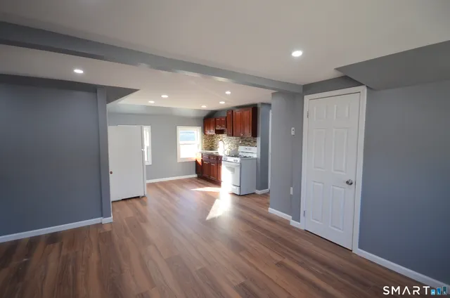 $2,000 | 70 Westfield Avenue, Bridgeport, CT 06606