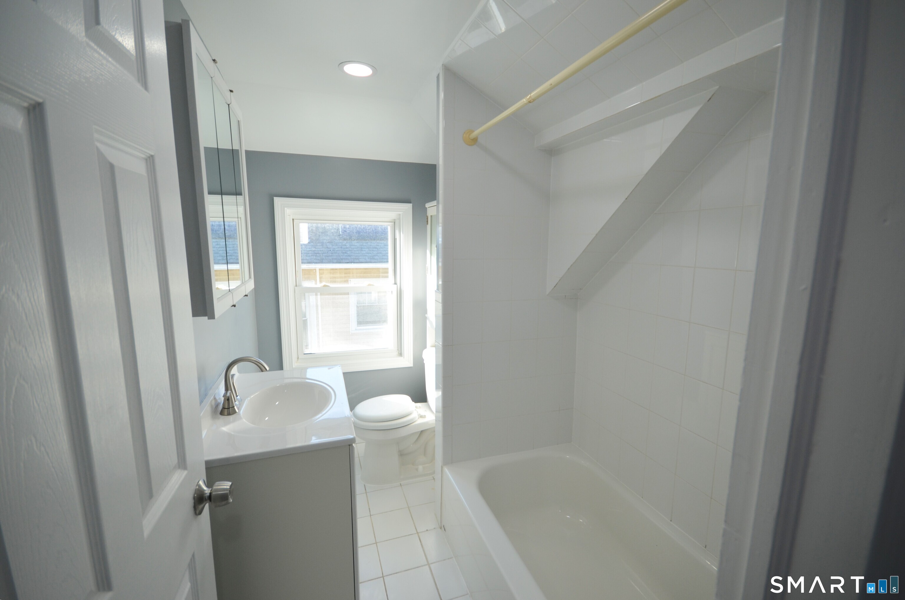 70 Westfield Avenue Bridgeport, CT 06606 - Photo 10 of 19