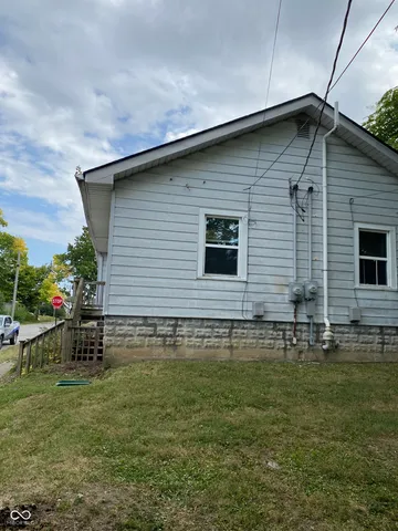 $695 | 856 North Bradley Avenue, Indianapolis, IN 46201