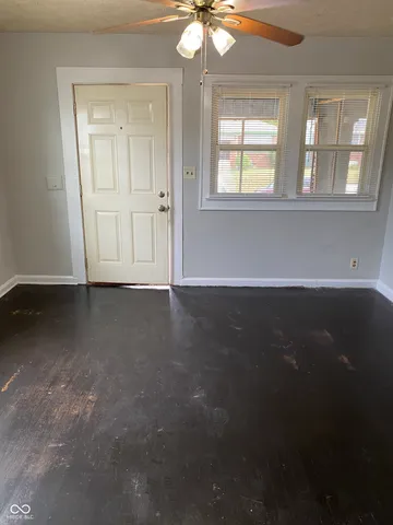 $695 | 856 North Bradley Avenue, Indianapolis, IN 46201