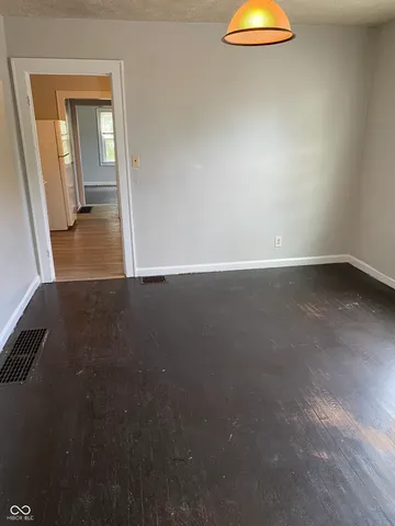 $695 | 856 North Bradley Avenue, Indianapolis, IN 46201