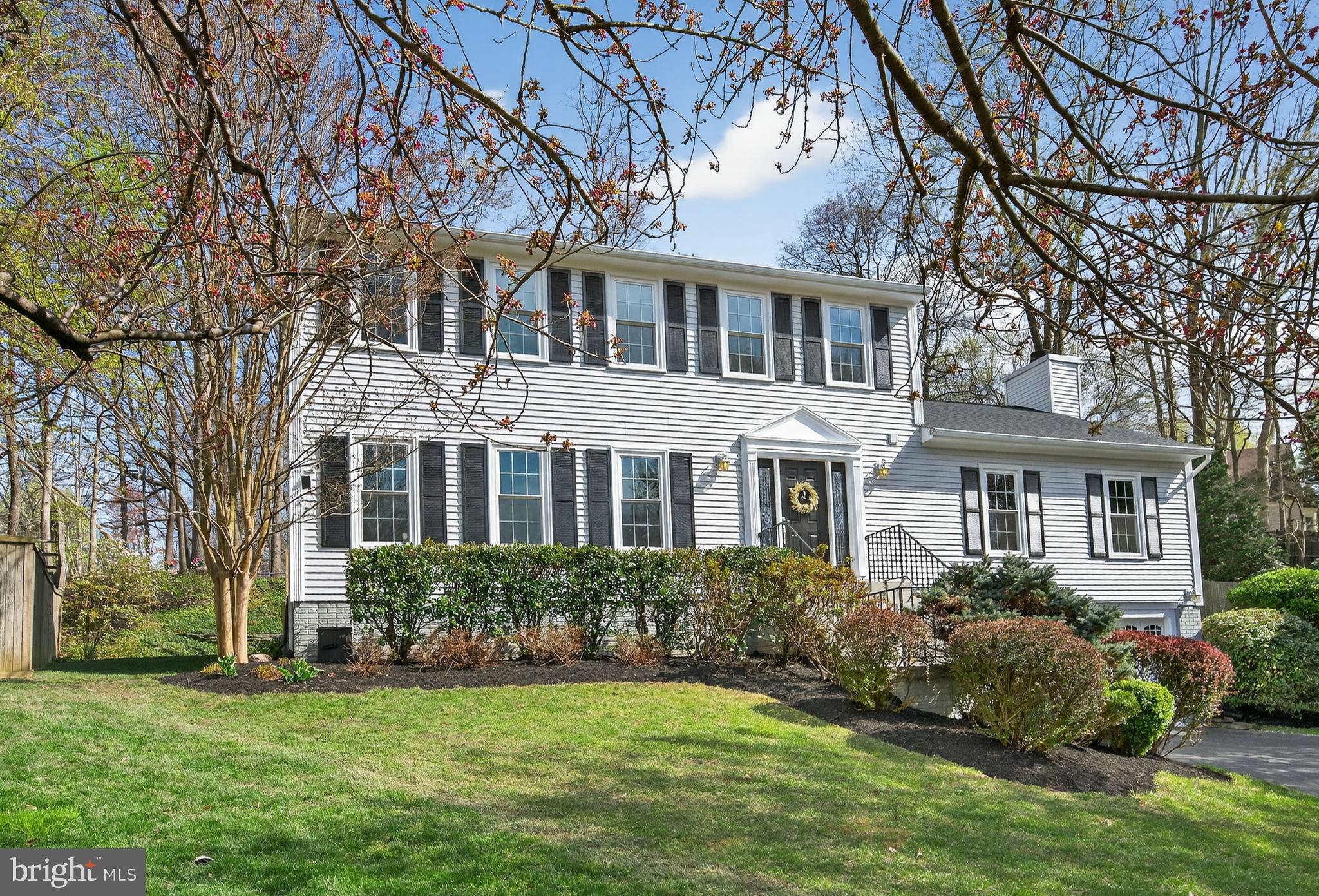 7723 Silver Sage Court Springfield, VA 22153 - Photo 3 of 63 Lush, green landscaping