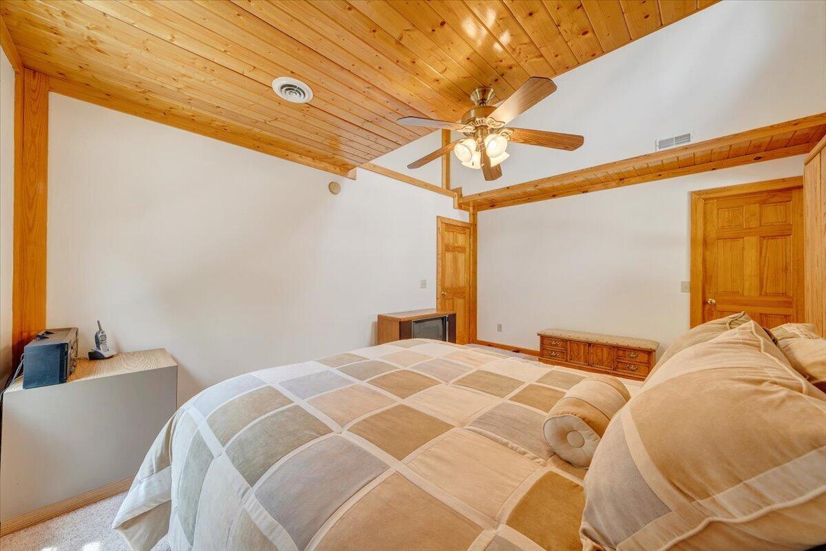 461 Sunset Bay Road Gretna, VA 24557 - Photo 29 of 74 29-MIB09480