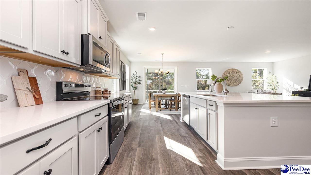 2899 Fish Hawk Lane Florence, SC 29505 - Photo 13 of 40 Gallery Image 13