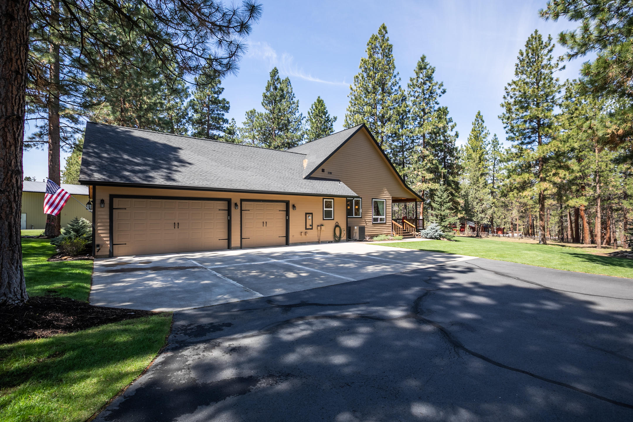 16012 Cattle Drive Road Sisters, OR 97759 - Photo 9 of 45 2021_05_10_16012_cattle_drive_rd-33
