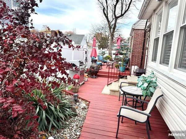$1,250 | 53 Donor Avenue, Elmwood Park, NJ 07407