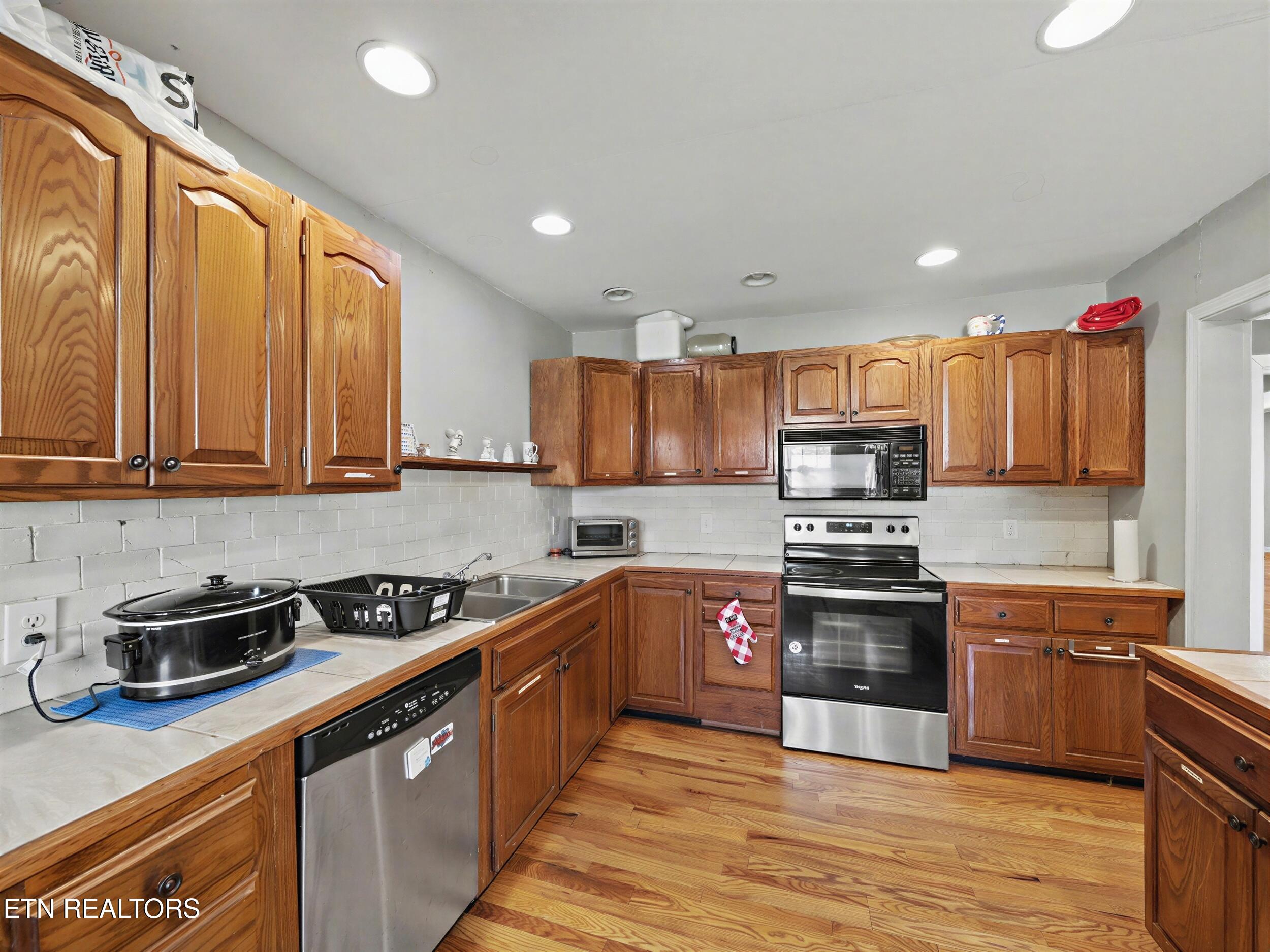 4651 Schaad Road Knoxville, TN 37931 - Photo 11 of 46 9_26