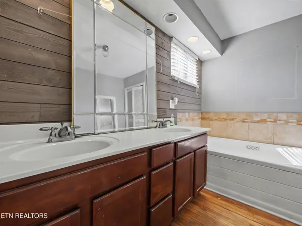 $675,000 | 4651 Schaad Road, Knoxville, TN 37931