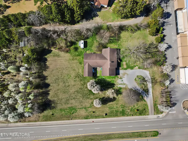 $675,000 | 4651 Schaad Road, Knoxville, TN 37931