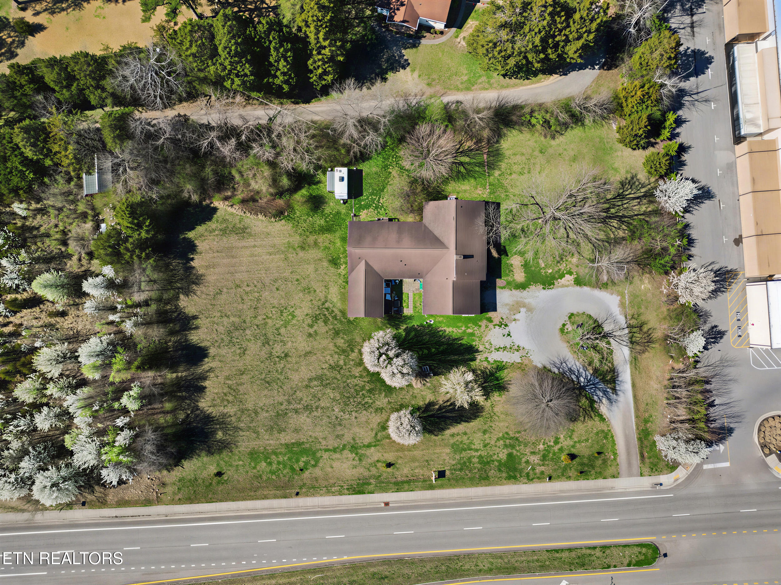 4651 Schaad Road Knoxville, TN 37931 - Photo 4 of 46 41_6