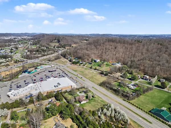 $675,000 | 4651 Schaad Road, Knoxville, TN 37931