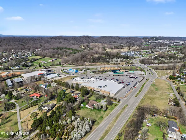 $675,000 | 4651 Schaad Road, Knoxville, TN 37931