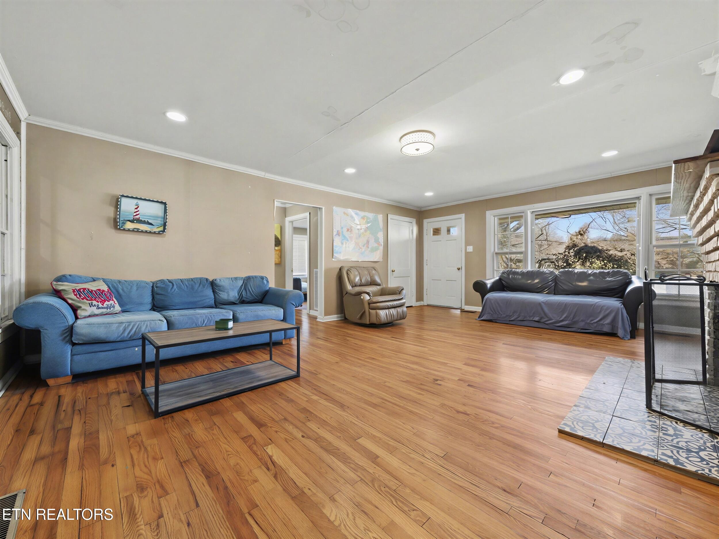 4651 Schaad Road Knoxville, TN 37931 - Photo 7 of 46 5_16