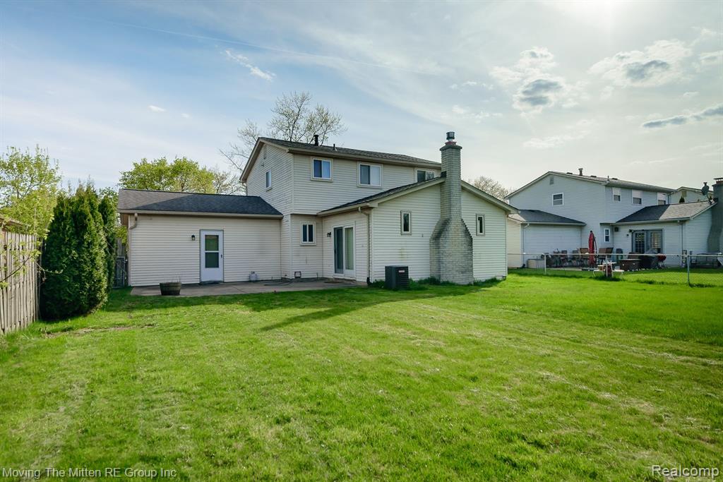 45090 Rudgate Road Canton, MI 48188 - Photo 32 of 41