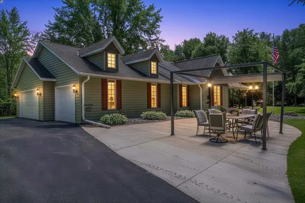 $674,900 | 3272 Libby Lane, Green Bay, WI 54313