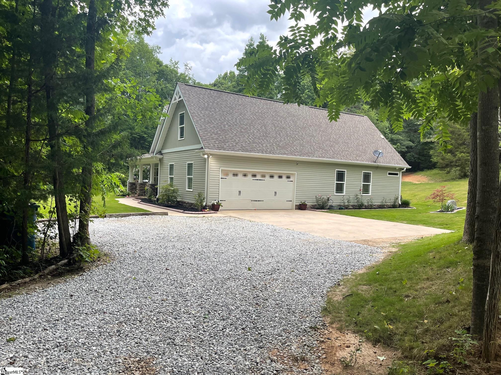 308 McKittrick Bridge Road Fountain Inn, SC 29644 - Photo 3 of 36