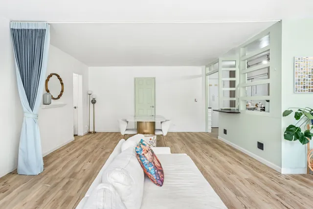 $5,300 | 136 East 56th Street, Unit 10H | Midtown East