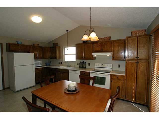 906 Hines Road Columbus, OH 43230 - Photo 4 of 15