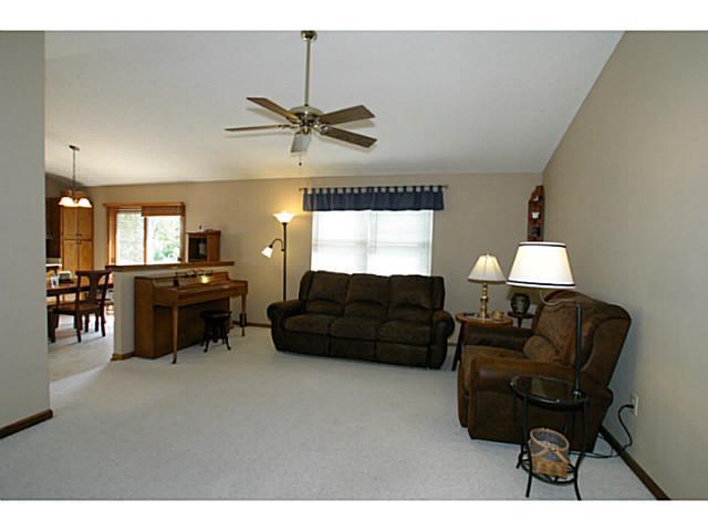 906 Hines Road Columbus, OH 43230 - Photo 5 of 15