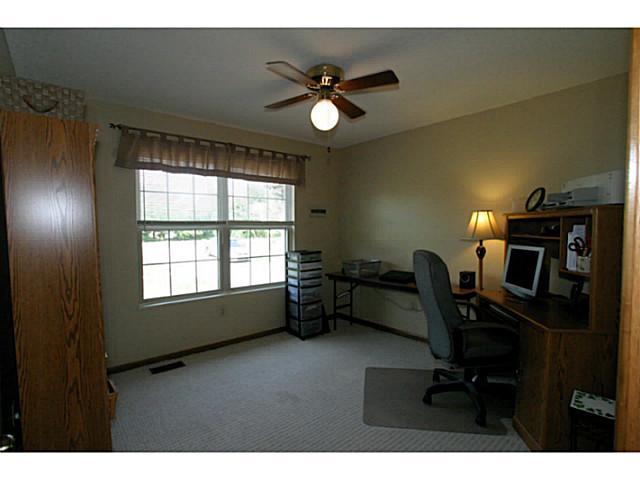 906 Hines Road Columbus, OH 43230 - Photo 10 of 15