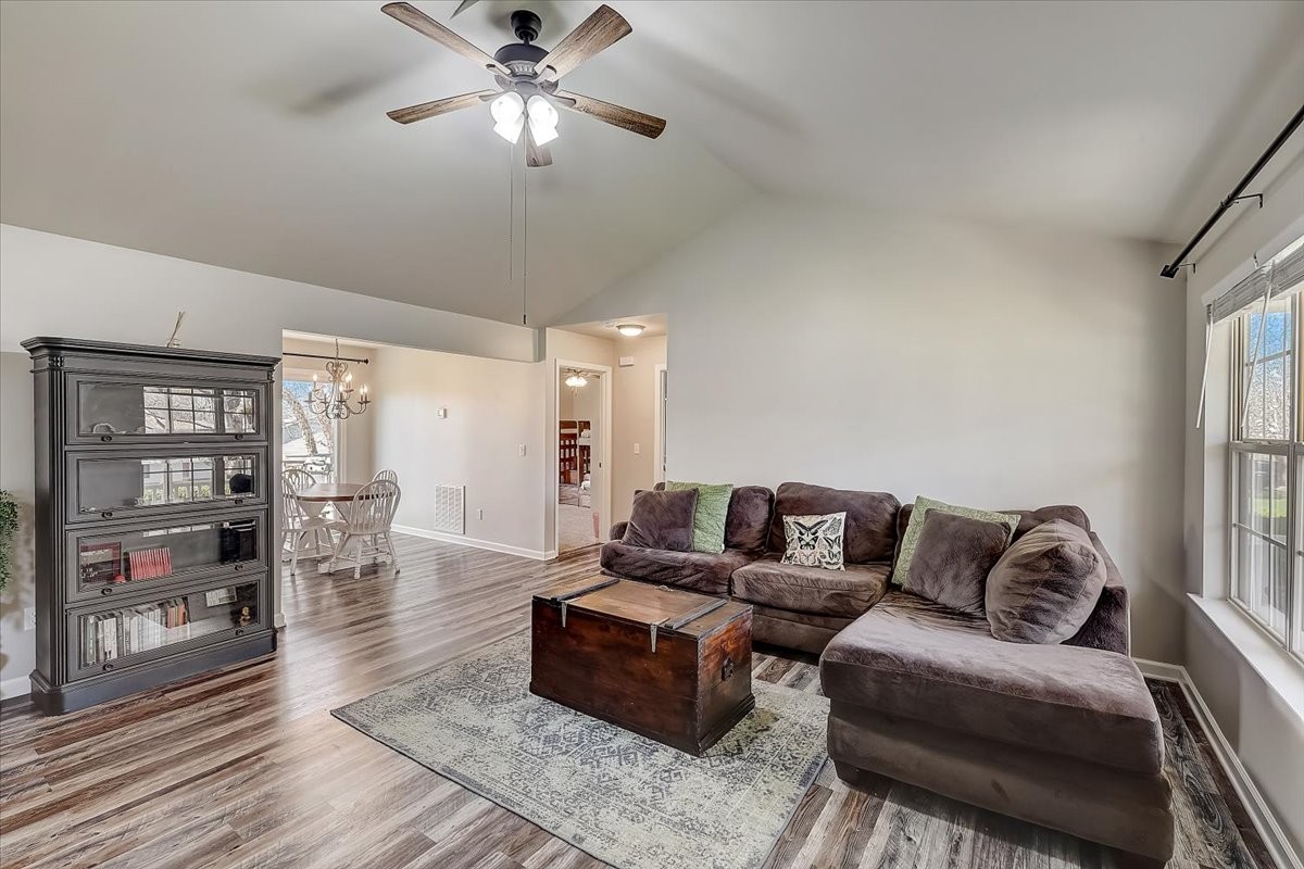 2805 Rocking Horse Lane Murfreesboro, TN 37130 - Photo 4 of 27 Gallery Image 4