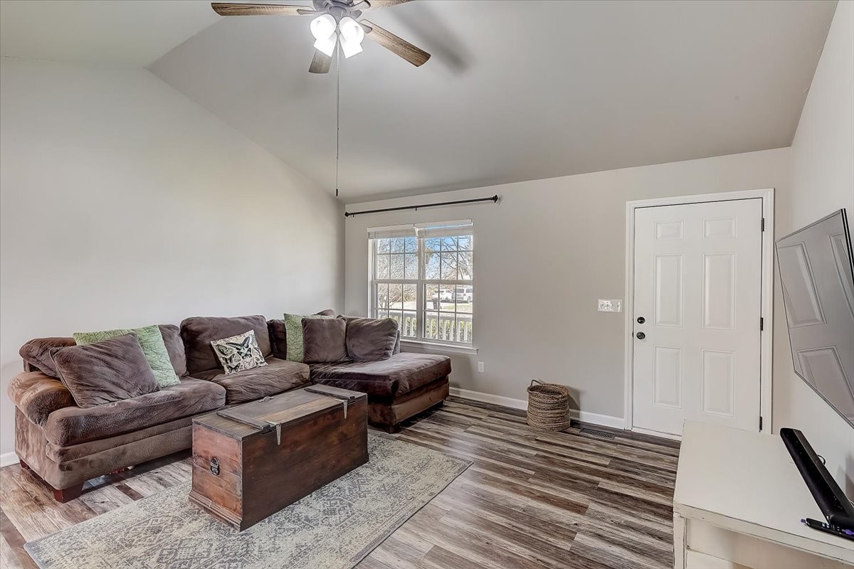 2805 Rocking Horse Lane Murfreesboro, TN 37130 - Photo 5 of 27 Gallery Image 5