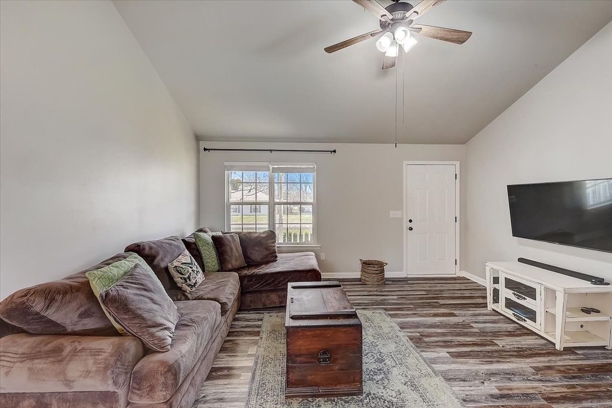 2805 Rocking Horse Lane Murfreesboro, TN 37130 - Photo 6 of 27 Gallery Image 6