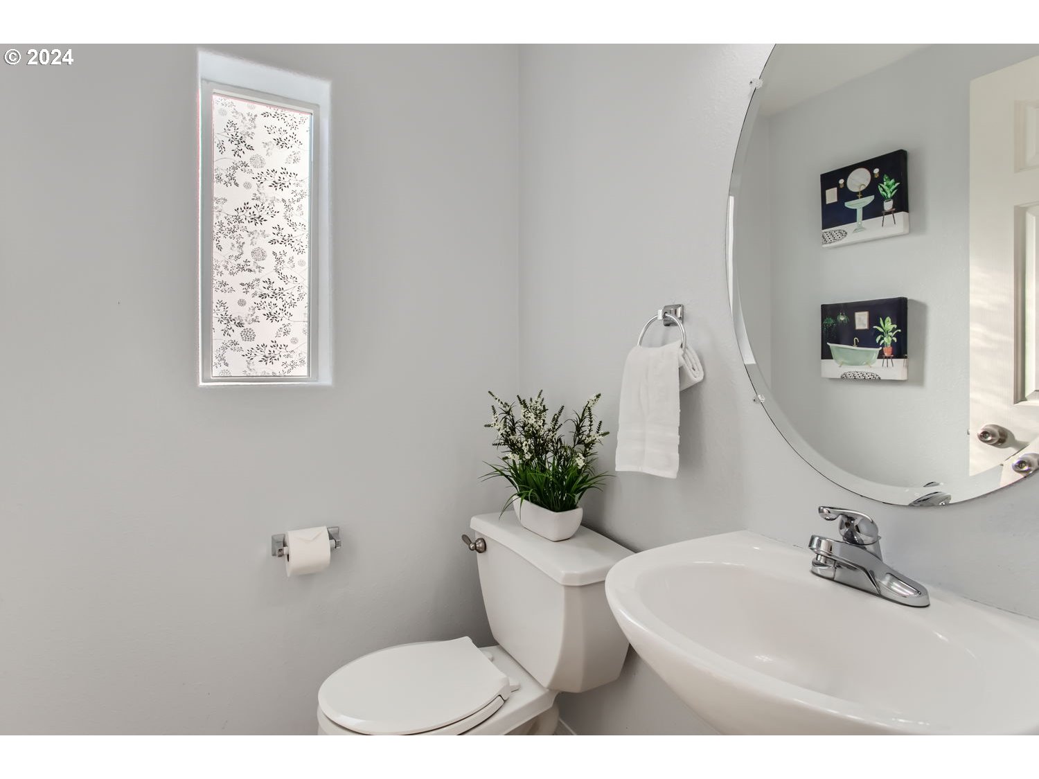 13850 Southwest Scholls Ferry Road, Unit 103 Beaverton, OR 97007 - Photo 14 of 27 Bathroom
