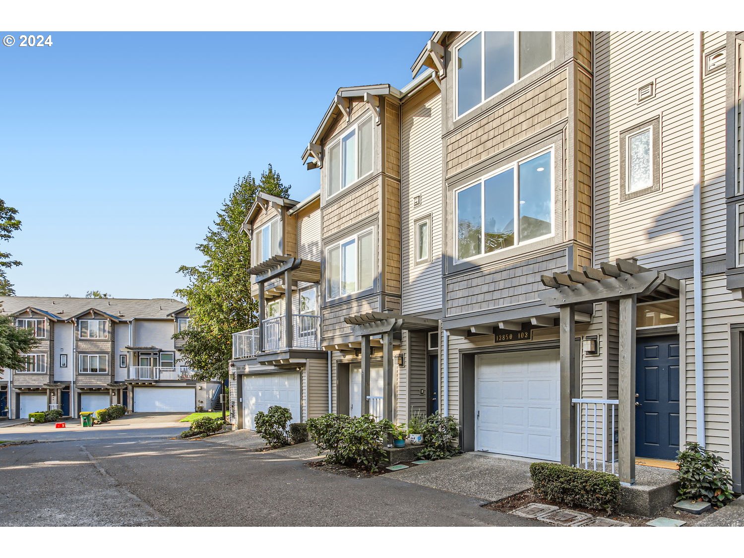13850 Southwest Scholls Ferry Road, Unit 103 Beaverton, OR 97007 - Photo 2 of 27 Exterior