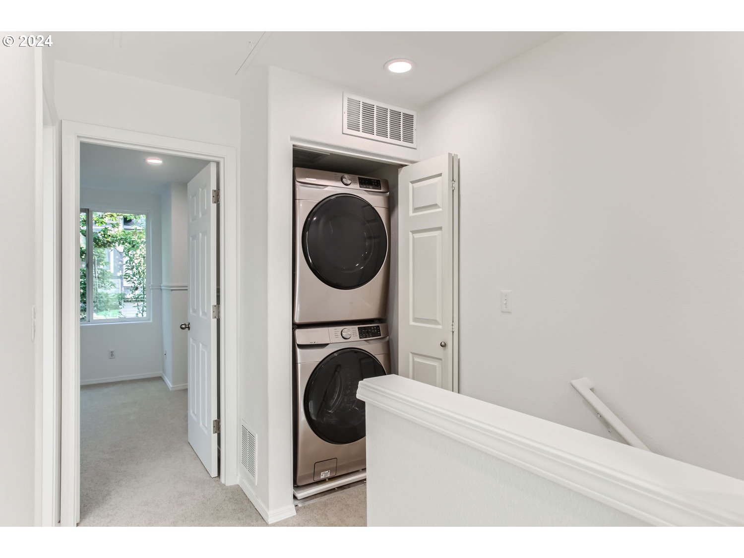 13850 Southwest Scholls Ferry Road, Unit 103 Beaverton, OR 97007 - Photo 25 of 27 Laundry
