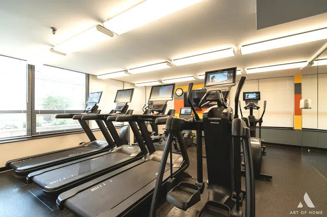 $4,075 | 400 East Ohio Street, Unit 2302, Chicago, IL 60611