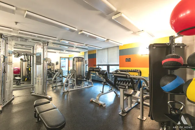 $4,075 | 400 East Ohio Street, Unit 2302, Chicago, IL 60611