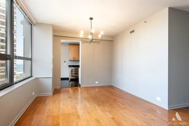 $4,075 | 400 East Ohio Street, Unit 2302, Chicago, IL 60611