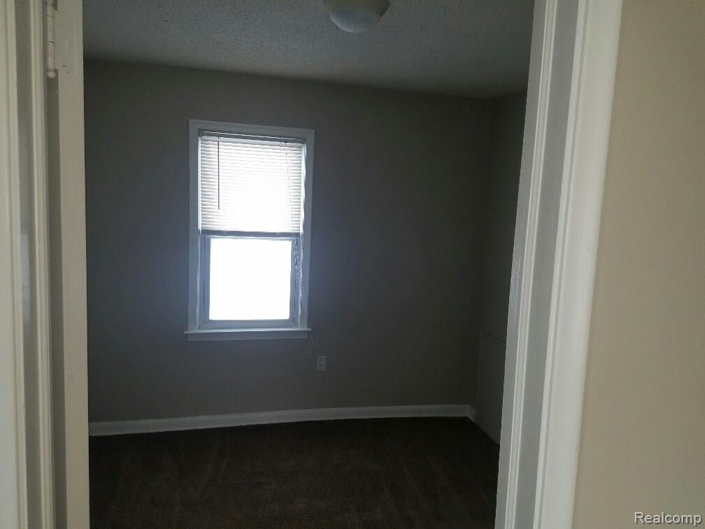 3 Utica Road Pontiac, MI 48341 - Photo 15 of 17