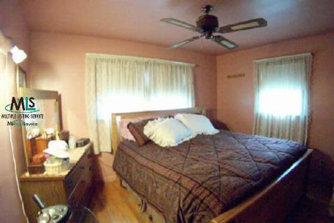 16515 8 Mile Road Eastpointe, MI 48021 - Photo 4 of 9 413411-3.JPG