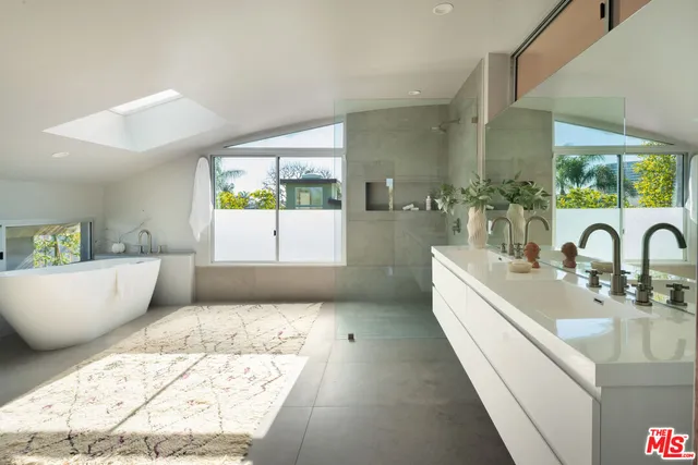 $4,500,000 | 2324 Boone Avenue, Venice, CA 90291