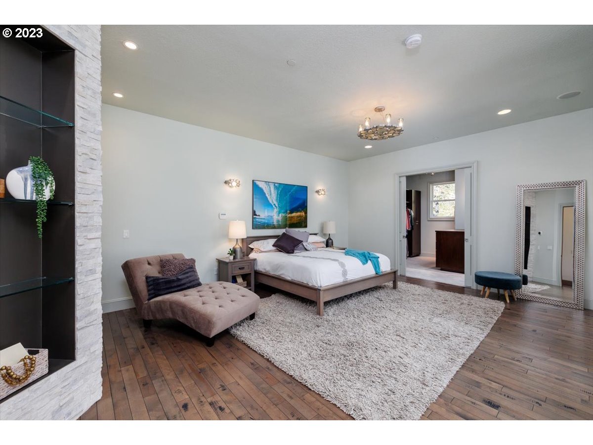 4220 Southwest Charming Way Portland, OR 97225 - Photo 15 of 45 Gallery Image 15