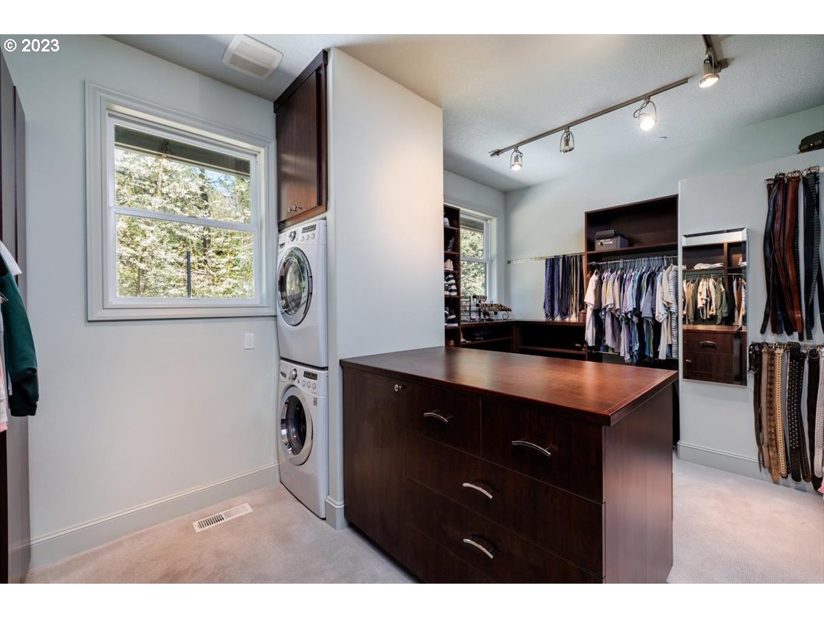 4220 Southwest Charming Way Portland, OR 97225 - Photo 19 of 45 Gallery Image 19