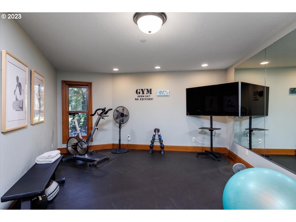 4220 Southwest Charming Way Portland, OR 97225 - Photo 21 of 45 Gallery Image 21