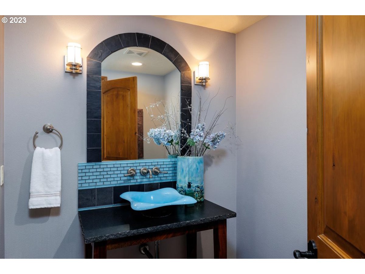 4220 Southwest Charming Way Portland, OR 97225 - Photo 22 of 45 Gallery Image 22