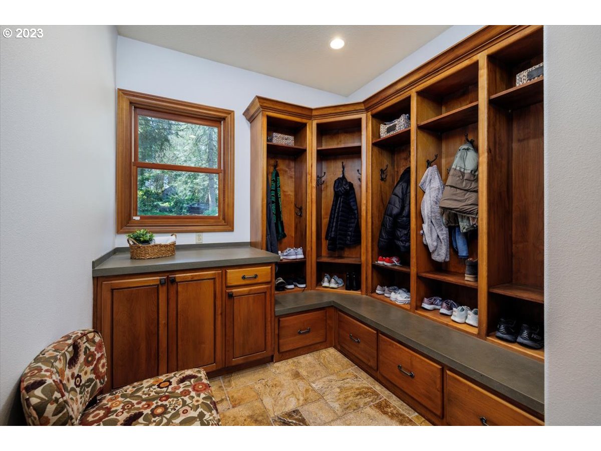 4220 Southwest Charming Way Portland, OR 97225 - Photo 27 of 45 Gallery Image 27
