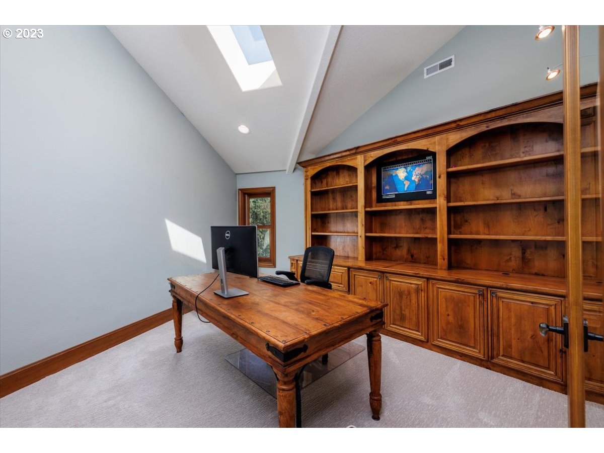 4220 Southwest Charming Way Portland, OR 97225 - Photo 29 of 45 Gallery Image 29