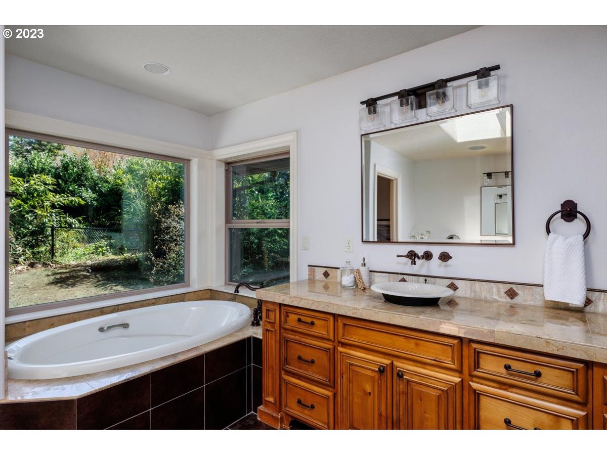 4220 Southwest Charming Way Portland, OR 97225 - Photo 36 of 45 Gallery Image 36