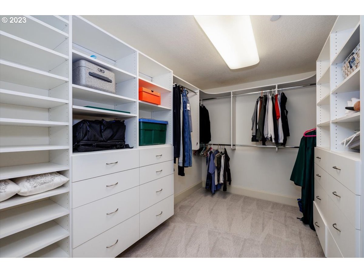 4220 Southwest Charming Way Portland, OR 97225 - Photo 38 of 45 Gallery Image 38