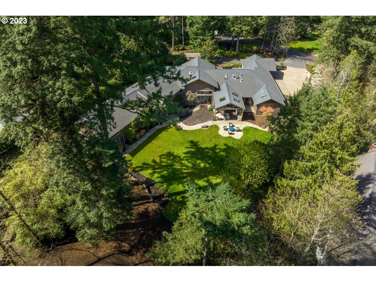 4220 Southwest Charming Way Portland, OR 97225 - Photo 40 of 45 Gallery Image 40