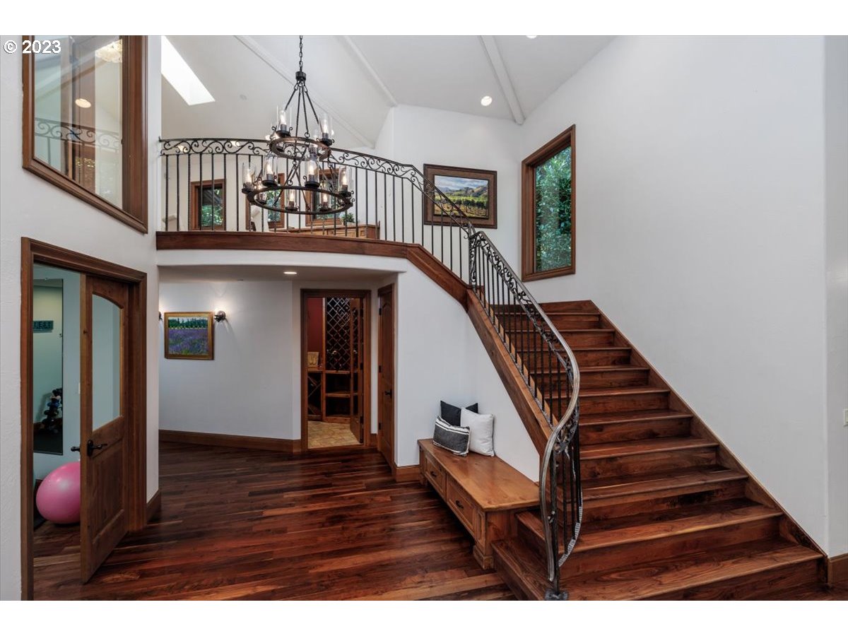 4220 Southwest Charming Way Portland, OR 97225 - Photo 6 of 45 Gallery Image 6