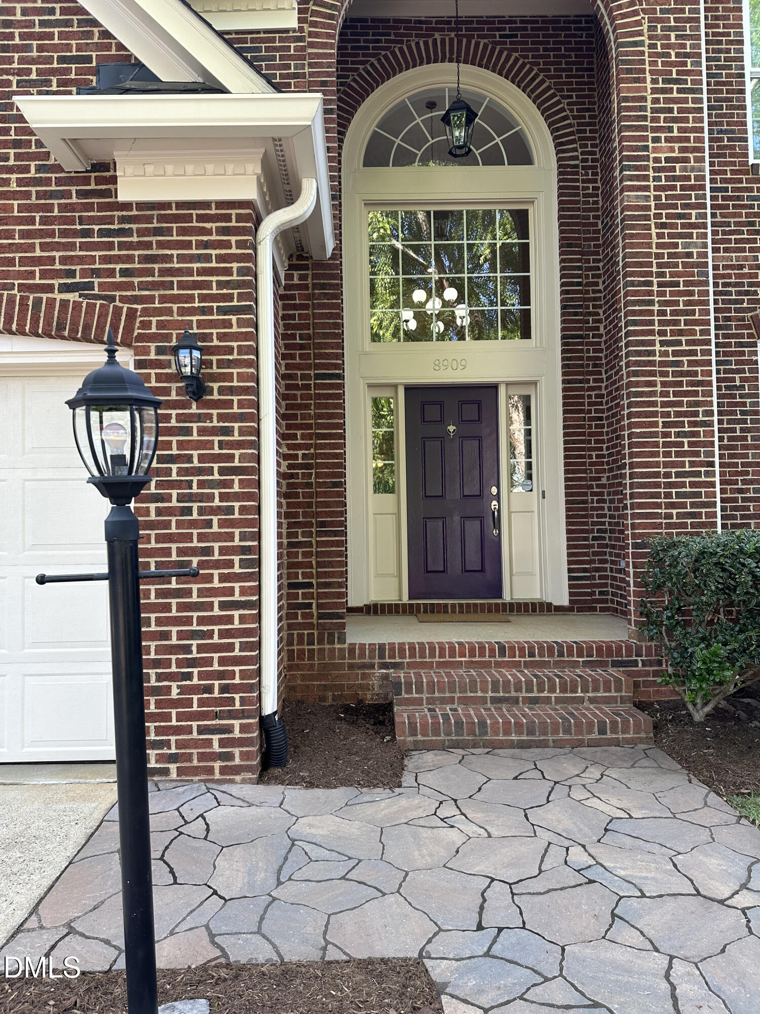 8909 Breeland Way Raleigh, NC 27613 - Photo 4 of 53