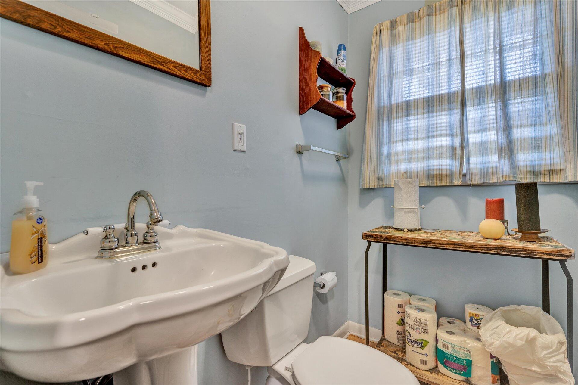 7007 Crown Road Roanoke, VA 24018 - Photo 28 of 35 28-DSC3049
